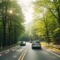 代理店型自動車保険のロードサービス満足度ランキング1位のAIGについて、夏休みのドライブに備えるシーンを描写した画像です。
